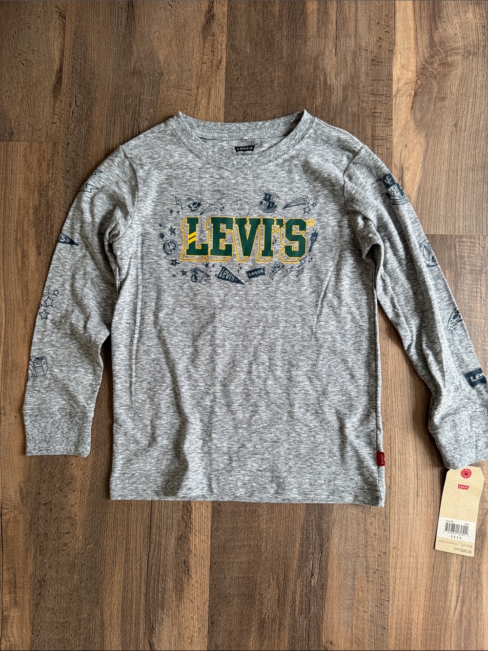 Levi’s long sleeve tee